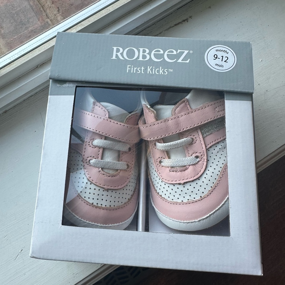 Robeez First Kicks